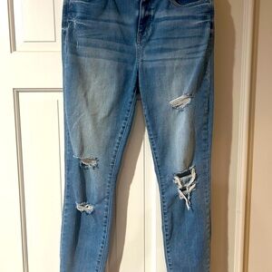 Women’s Studio Blue Distressed Blue Denim straight fit Jeans mid rise Size 29